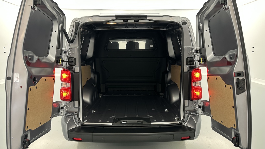 FIAT Scudo Cabine Approfondie XL 2.0 BlueHDi 180ch Pack Premium Connect EAT8 - ref: 8-GLI00046189 - Photo 9