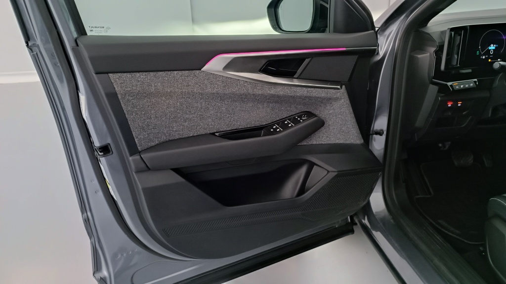 RENAULT Espace VI E-Tech full hybrid 200ch Techno - ref: 8-GLI00050170 - Photo 14