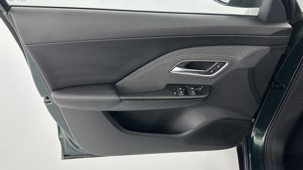 MG ZS 1.5 Hybrid+ 197ch Comfort - ref: 8-GLI00062327 - Photo 13