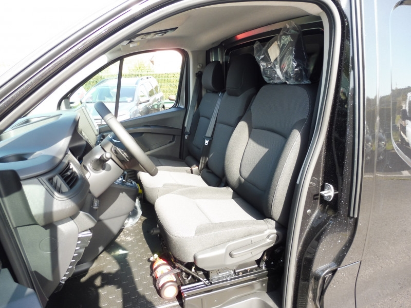 RENAULT Trafic L2H1 3T 2.0 BLUE DCI 150CH ADVANCE EDC -24 - ref: 73400 - Photo 3