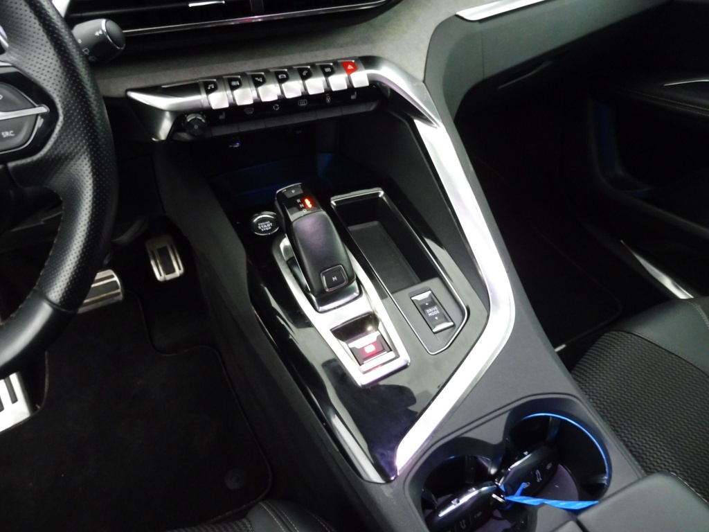 PEUGEOT 3008 1.5 BLUEHDI 130CH S&S GT EAT8 - ref: 73452 - Photo 14
