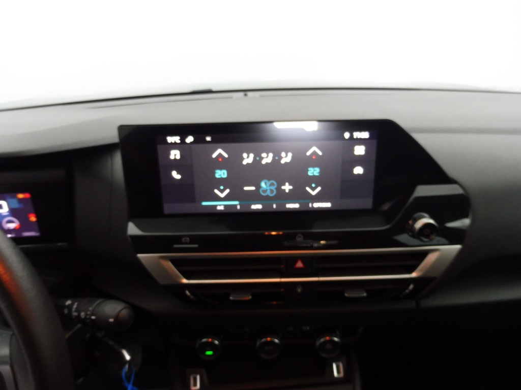 CITROEN C4 X 1.2 PURETECH 100 FEEL - ref: 73651 - Photo 7
