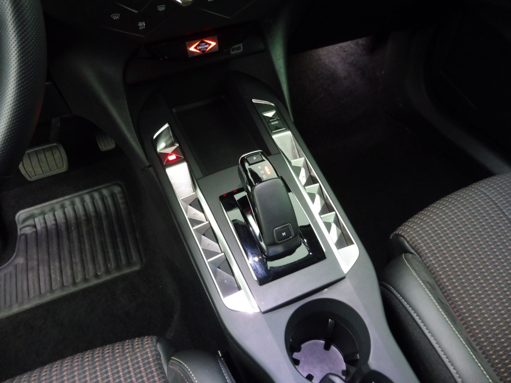 DS DS3 1.2 PURETECH 130CH PERFORMANCE LINE AUTOMATIQUE - ref: 74008 - Photo 13
