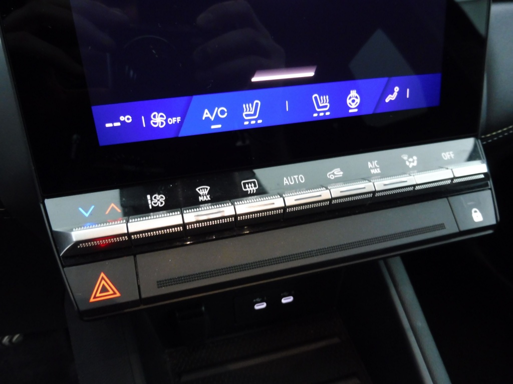RENAULT Symbioz 1.6 E-TECH FULL HYBRID 145CH ICONIC - ref: 74114 - Photo 7