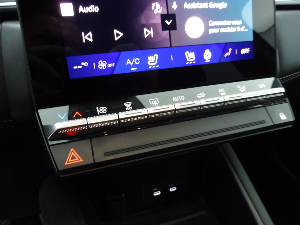 RENAULT Symbioz 1.6 E-TECH FULL HYBRID 145CH ICONIC - ref: 74118 - Photo 7