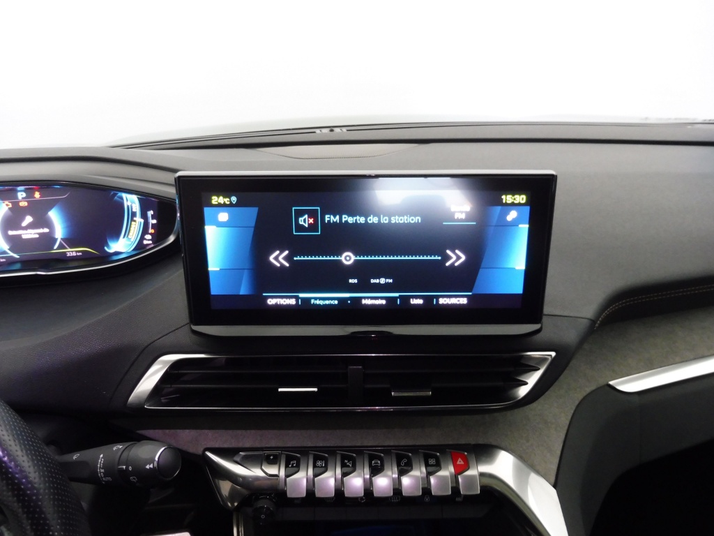 PEUGEOT 3008 PLUG-IN HYBRID4 300CH GT PACK E-EAT8 - ref: 74135 - Photo 13