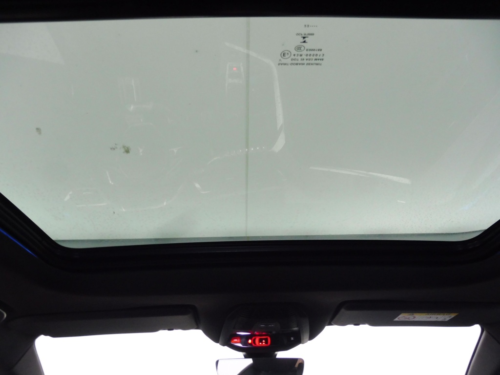 PEUGEOT 3008 PLUG-IN HYBRID4 300CH GT PACK E-EAT8 - ref: 74135 - Photo 17
