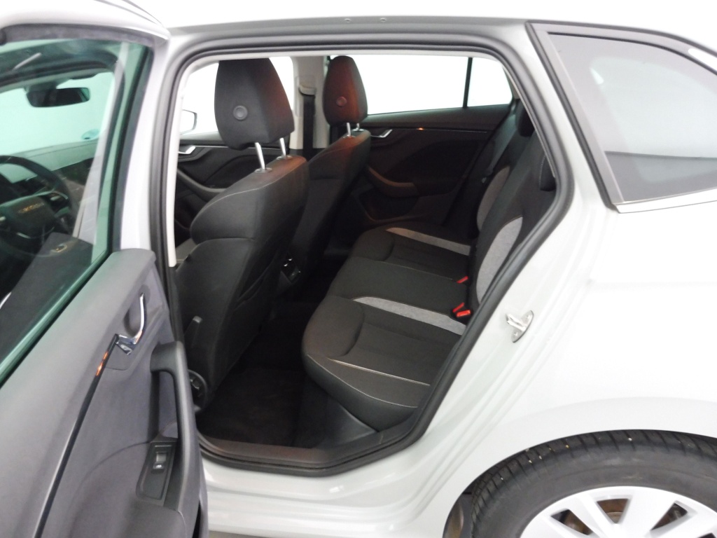SKODA Scala 1.0 TSI 116CH SELECTION DSG7 - ref: 74270 - Photo 8