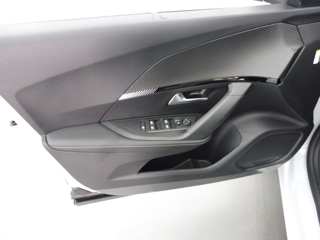 PEUGEOT 2008 1.2 HYBRID 145CH ALLURE E-DCS6 - ref: 75251 - Photo 16