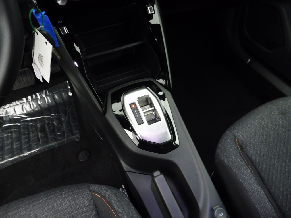 PEUGEOT 2008 1.2 HYBRID 145CH STYLE E-DCS6 - ref: 75271 - Photo 13