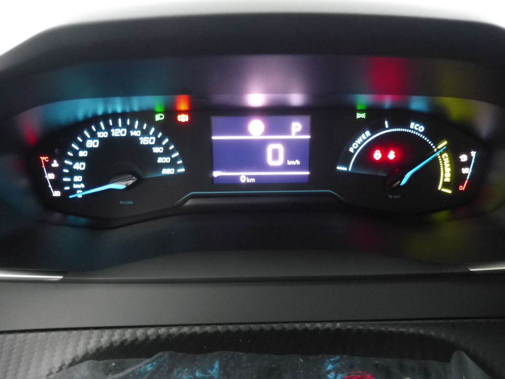 PEUGEOT 2008 1.2 HYBRID 145CH STYLE E-DCS6 - ref: 75271 - Photo 9