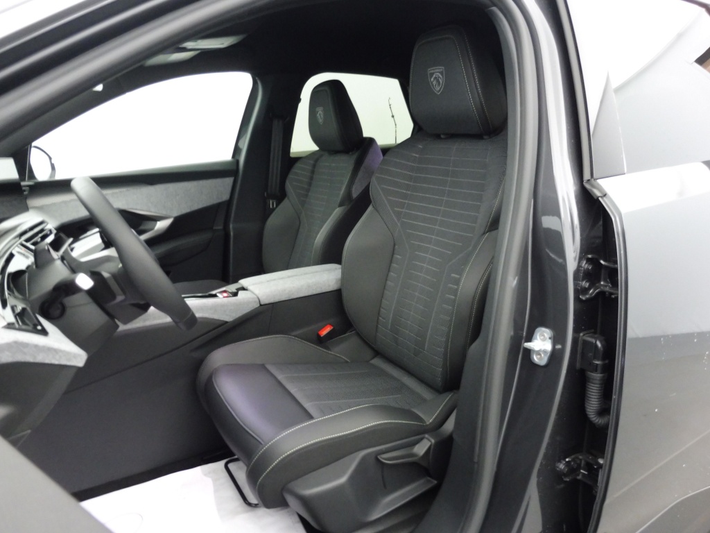 PEUGEOT 3008 1.2 HYBRID 145CH GT E-DCS6 - ref: 75591 - Photo 15