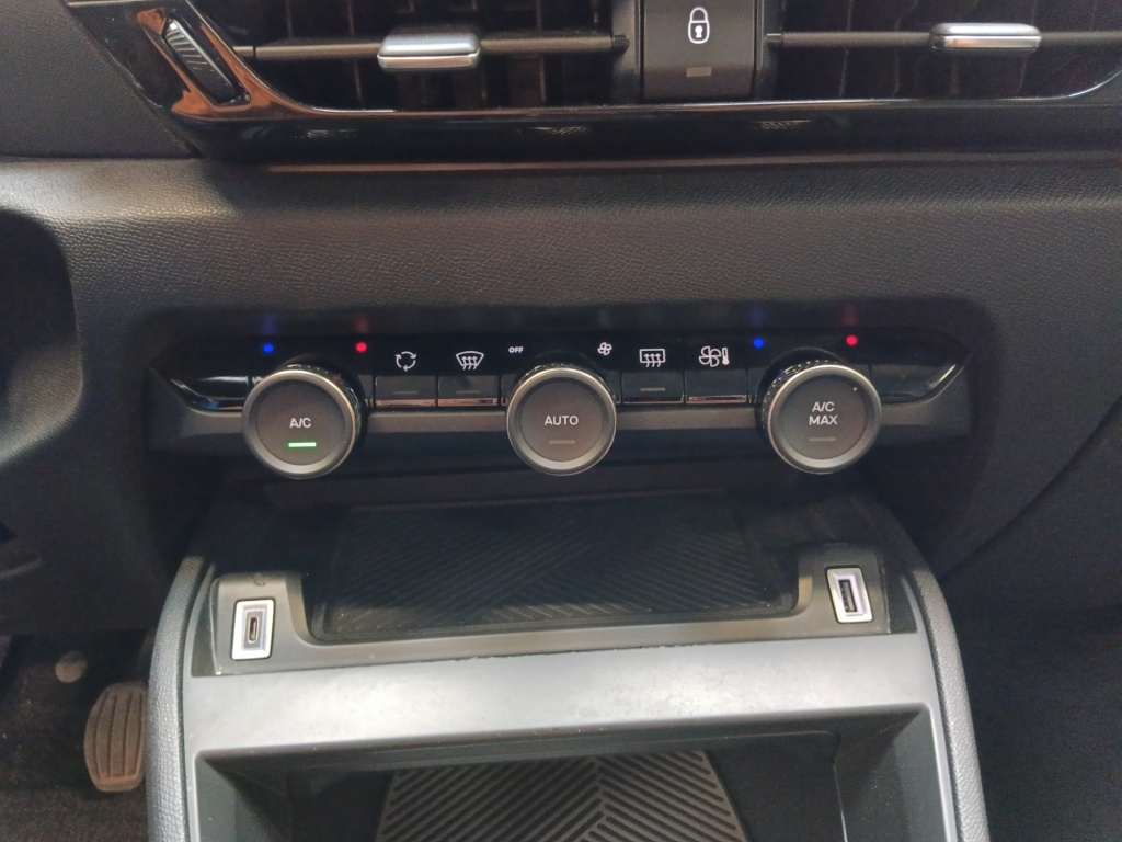 CITROEN C4 X 1.2 PURETECH 100feel - ref: 73650 - Photo 20