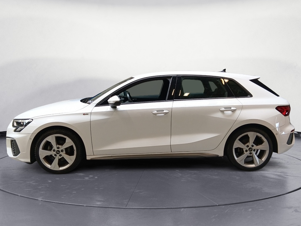 AUDI A3 Sportback 35 TFSI 150CH MILD HYBRID S LINE S TRONIC 7 - ref: 73952 - Photo 2