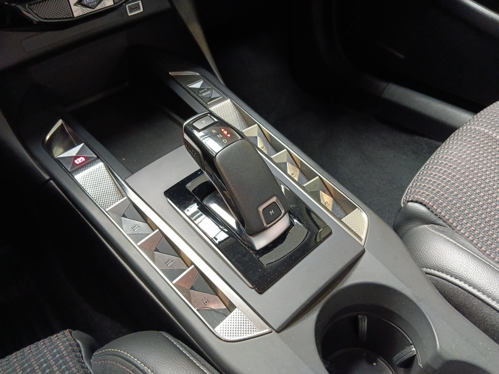 DS DS3 1.2 PURETECH 130CH PERFORMANCE LINE AUTOMATIQUE - ref: 74012 - Photo 15