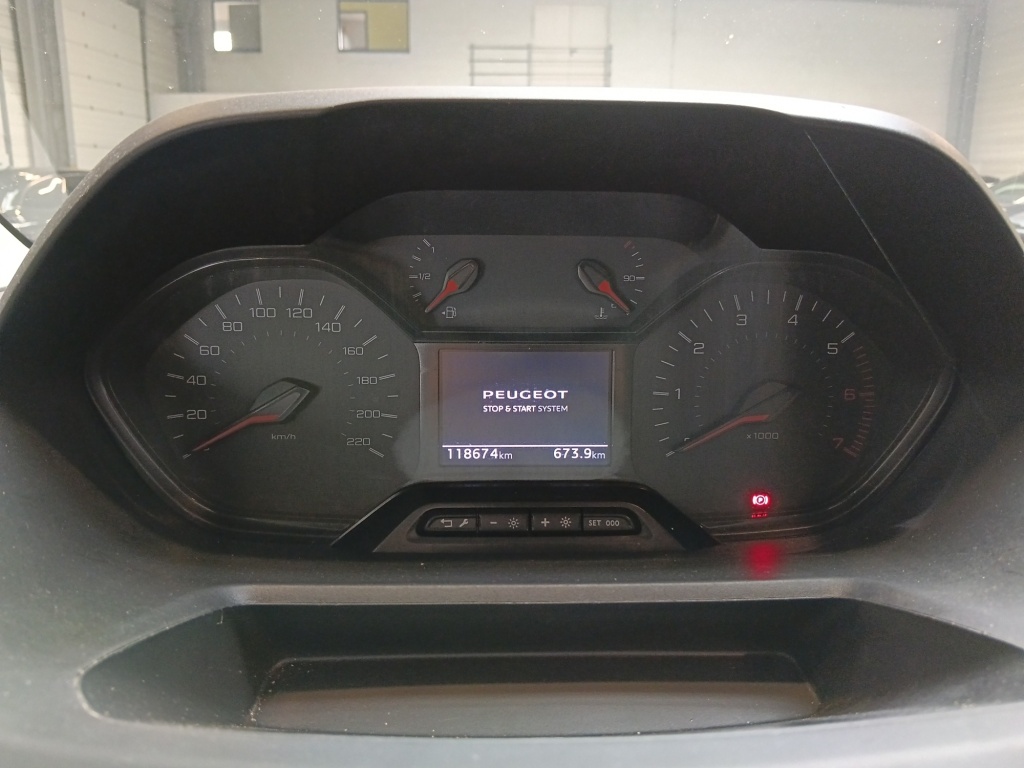 PEUGEOT Partner M 650KG BLUEHDI 130CH S&S EAT8 - ref: 75562 - Photo 18