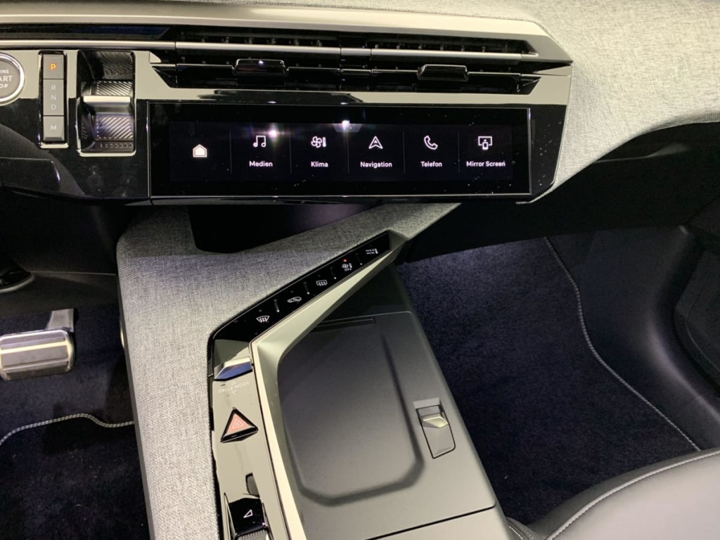 PEUGEOT 3008 Hybrid 145 e-DCS6 GT - ref: 1-340574 - Photo 17