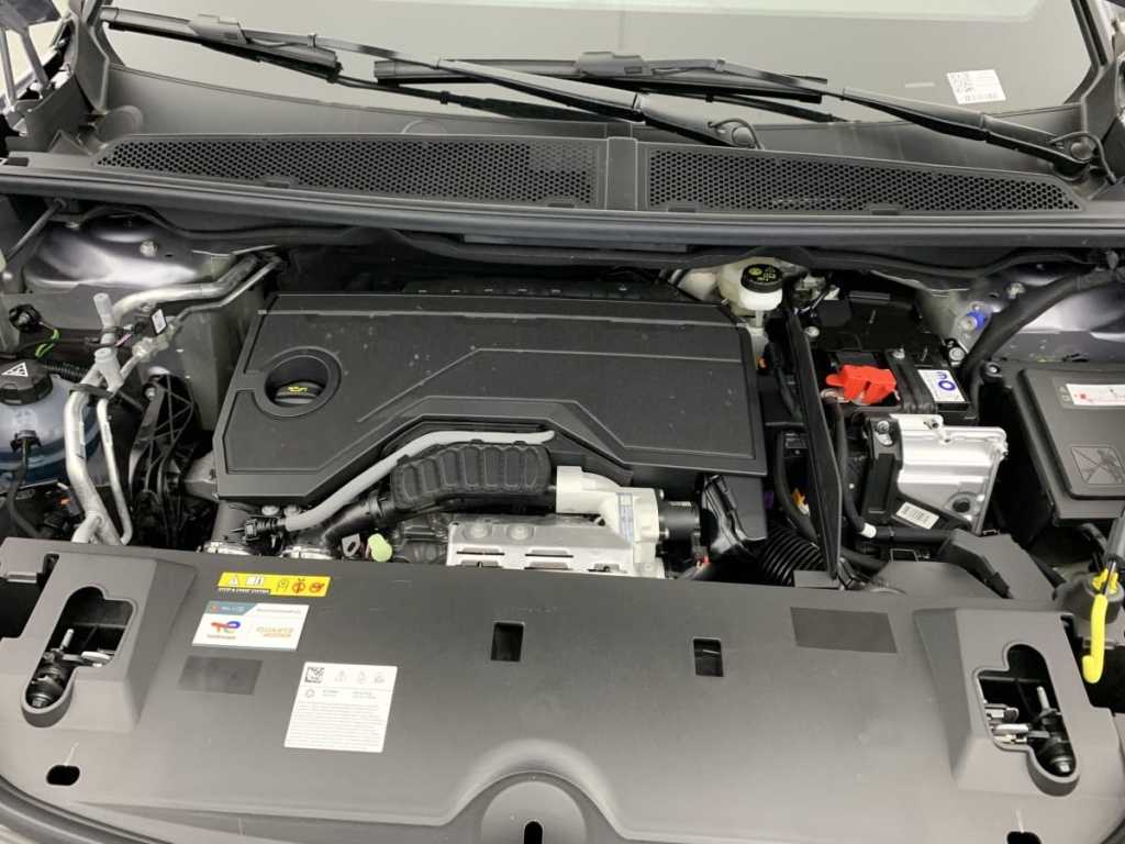 PEUGEOT 3008 Hybrid 145 e-DCS6 GT - ref: 1-340574 - Photo 20