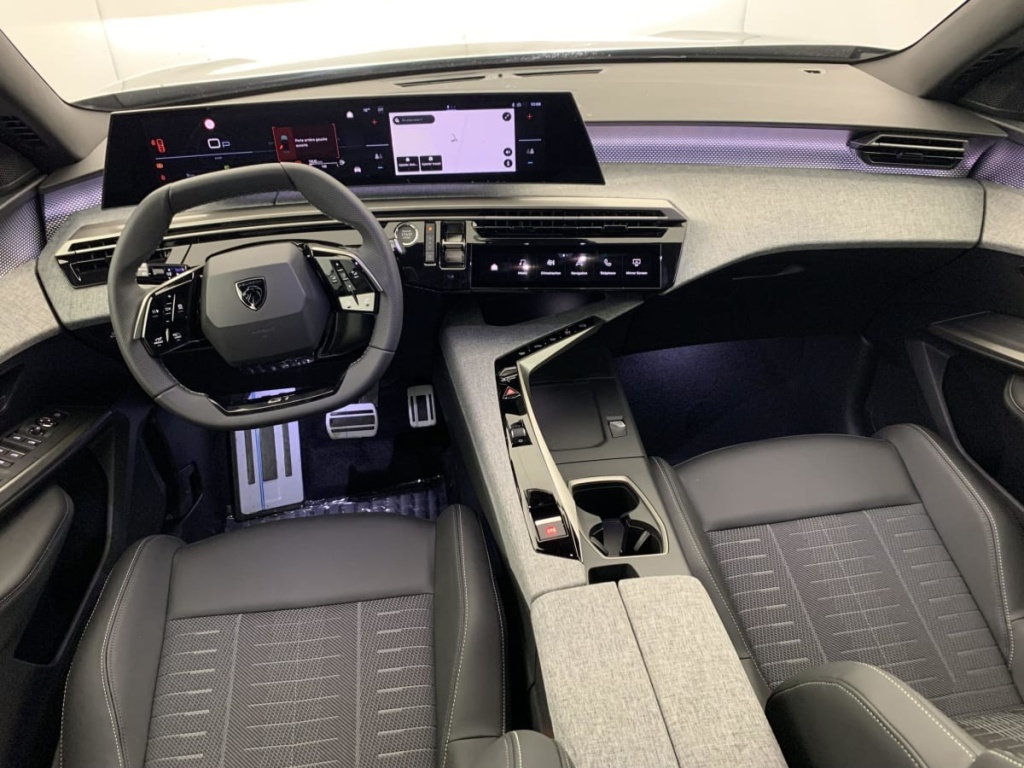 PEUGEOT 3008 Hybrid 145 e-DCS6 GT - ref: 1-355877 - Photo 16