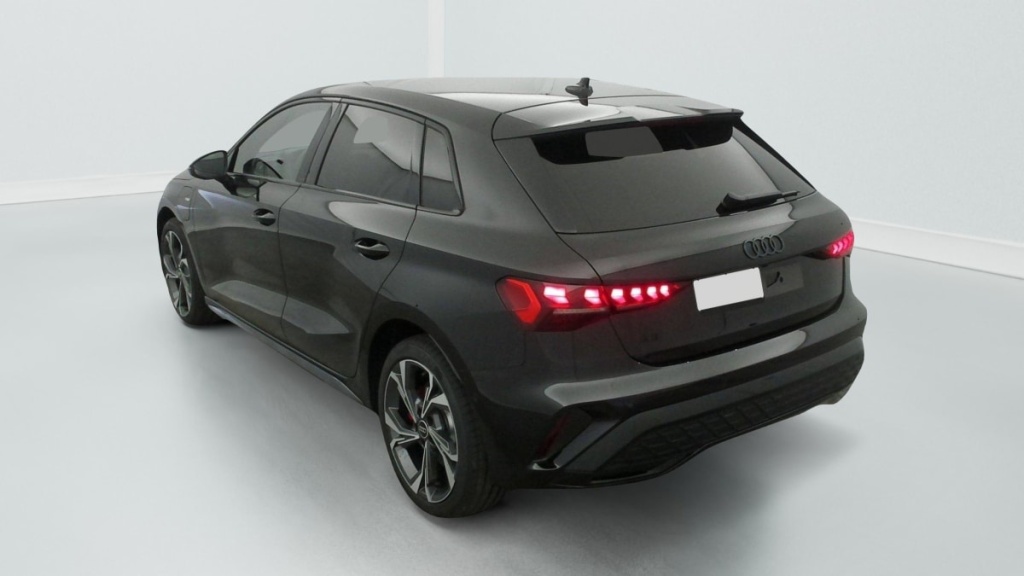 AUDI A3 Sportback 45 TFSI E HYBRIDE RECHARGEABLE 272 S TRONIC 6 S LINE - ref: 1-358898 - Photo 5