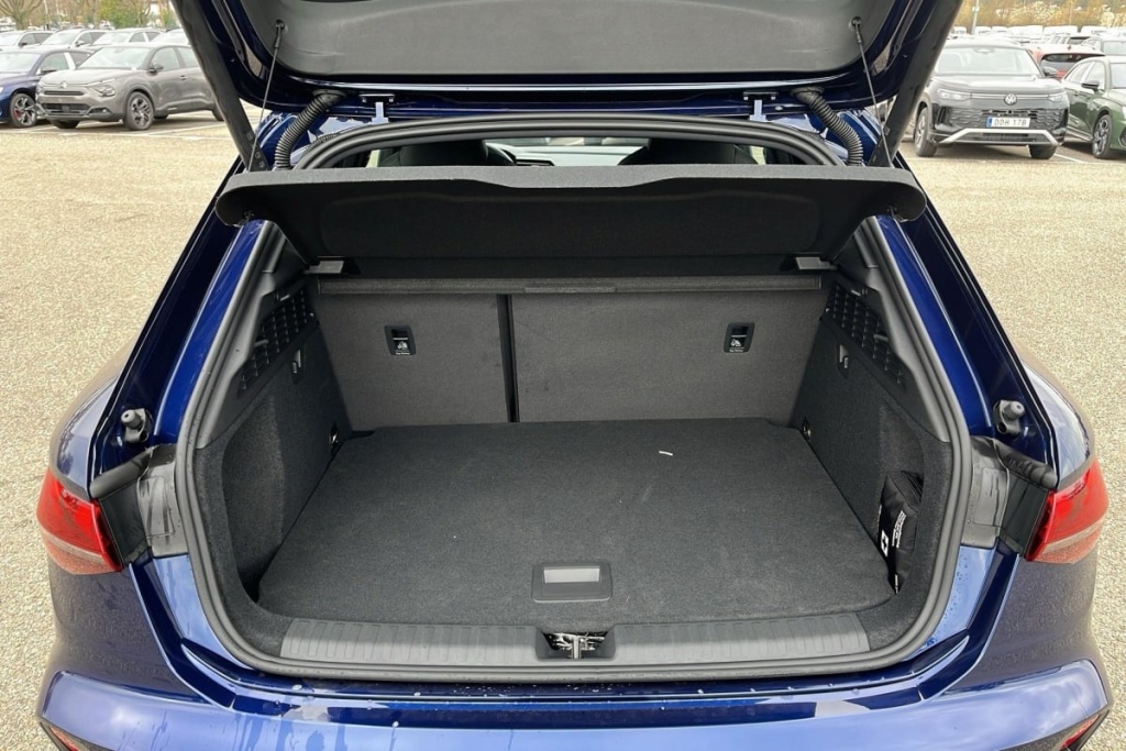 AUDI A3 Sportback 45 TFSI E HYBRIDE RECHARGEABLE 272 S TRONIC 6 S LINE - ref: 1-358905 - Photo 11