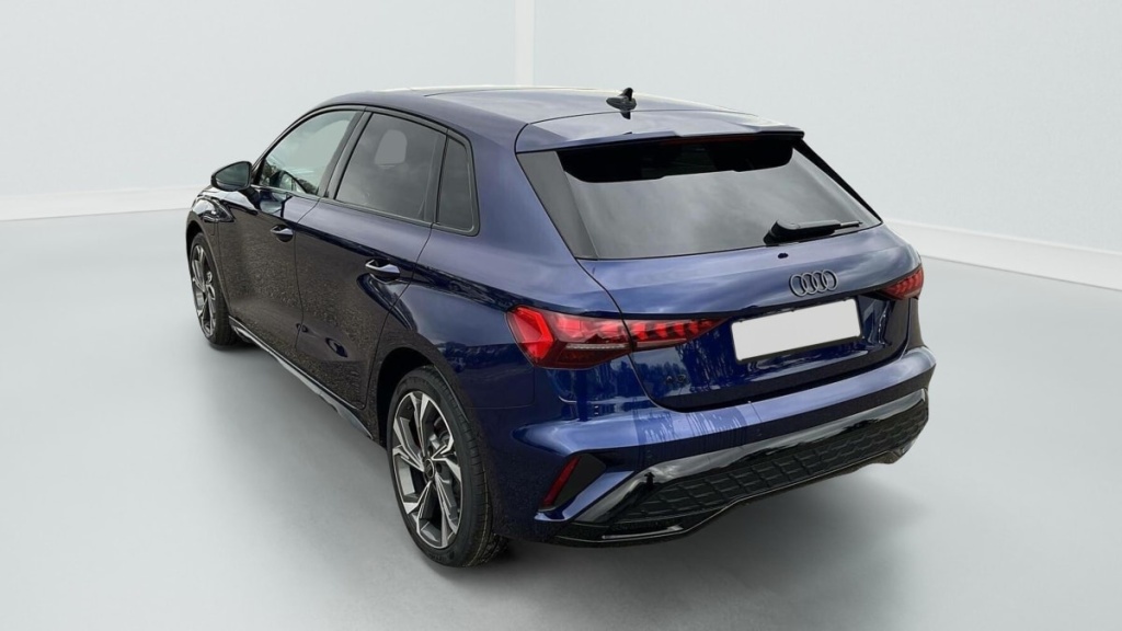 AUDI A3 Sportback 45 TFSI E HYBRIDE RECHARGEABLE 272 S TRONIC 6 S LINE - ref: 1-358905 - Photo 5