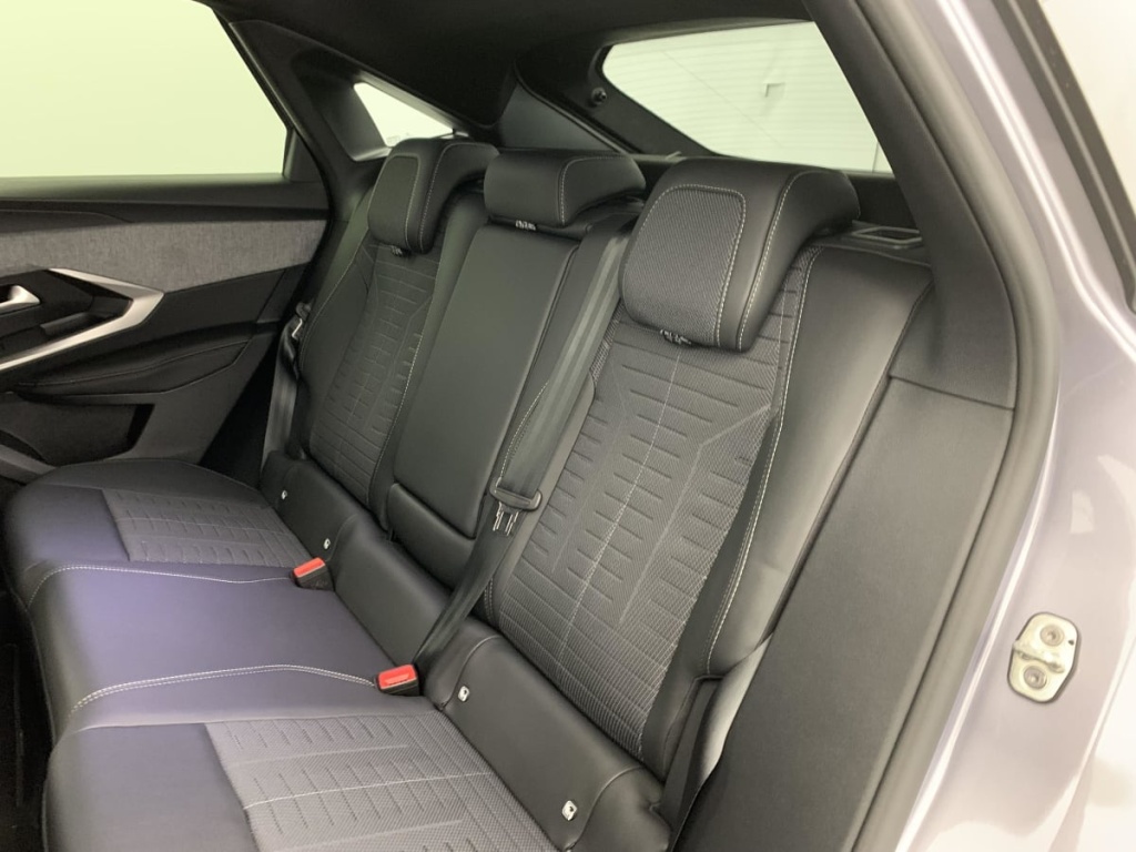 PEUGEOT 3008 Hybrid 145 e-DCS6 GT - ref: 1-365831 - Photo 18
