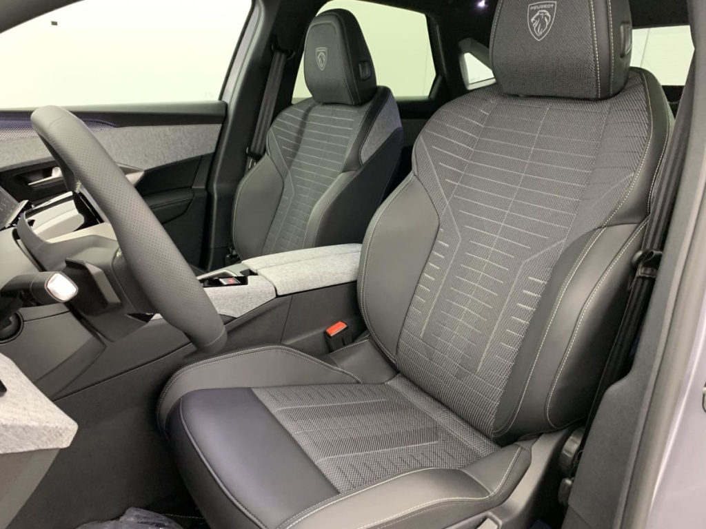 PEUGEOT 3008 Hybrid 145 e-DCS6 GT - ref: 1-365831 - Photo 19