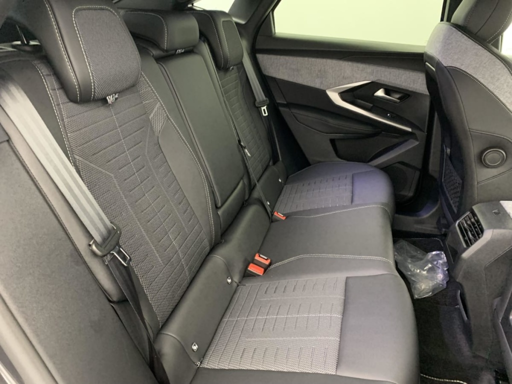 PEUGEOT 3008 Hybrid 145 e-DCS6 GT - ref: 1-365871 - Photo 10