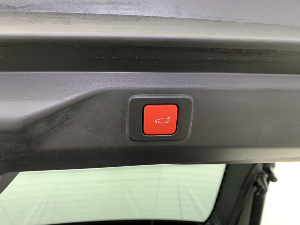 PEUGEOT 3008 Hybrid 145 e-DCS6 GT - ref: 1-365871 - Photo 12
