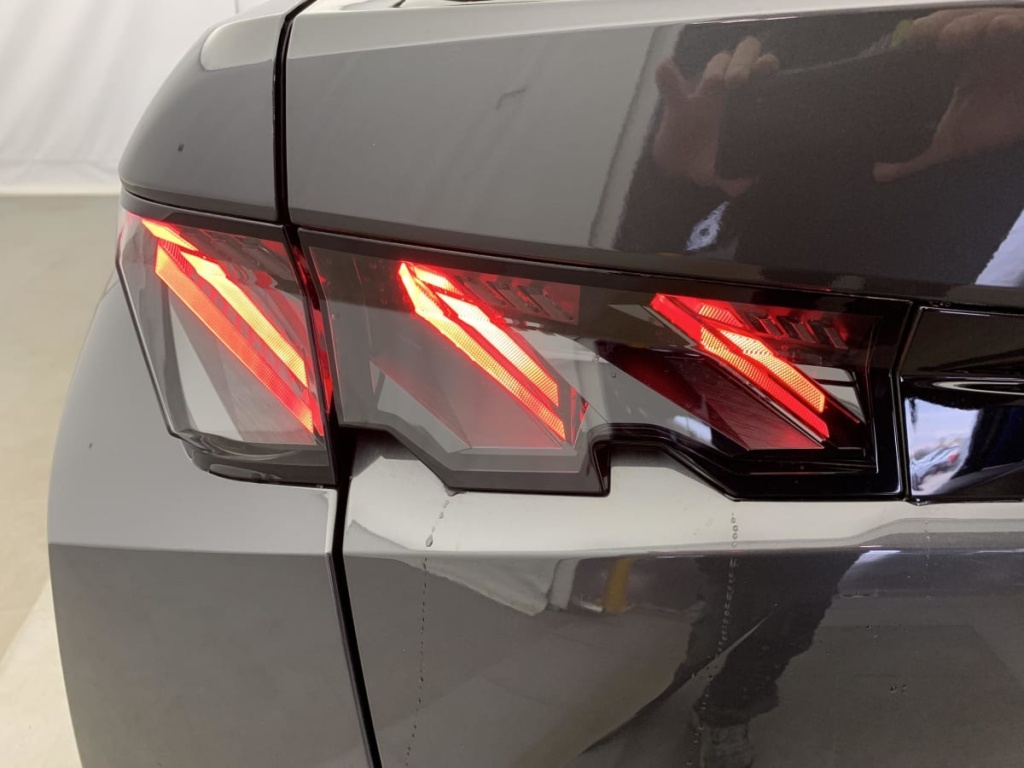 PEUGEOT 3008 Hybrid 145 e-DCS6 GT - ref: 1-365871 - Photo 13