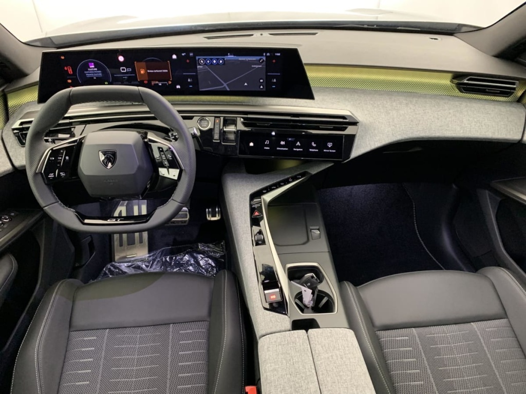 PEUGEOT 3008 Hybrid 145 e-DCS6 GT - ref: 1-365871 - Photo 15