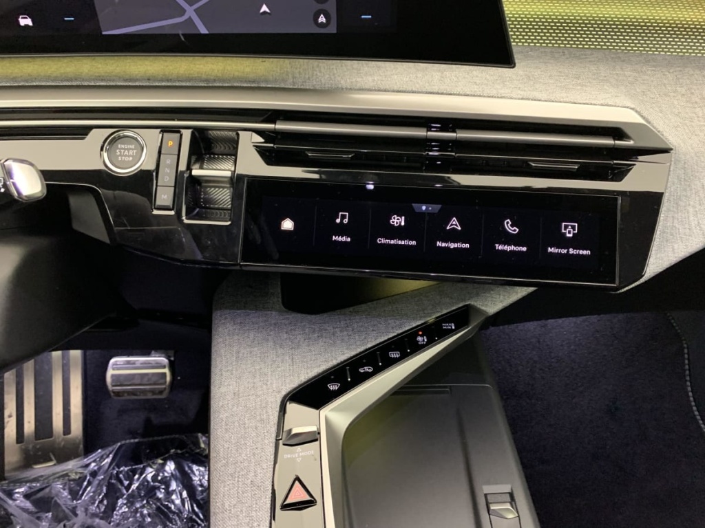PEUGEOT 3008 Hybrid 145 e-DCS6 GT - ref: 1-365871 - Photo 18