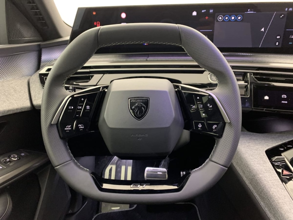 PEUGEOT 3008 Hybrid 145 e-DCS6 GT - ref: 1-366157 - Photo 14