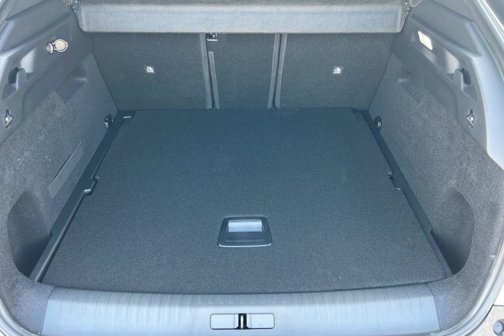 PEUGEOT 3008 Hybrid 145 e-DCS6 GT - ref: 1-366260 - Photo 11