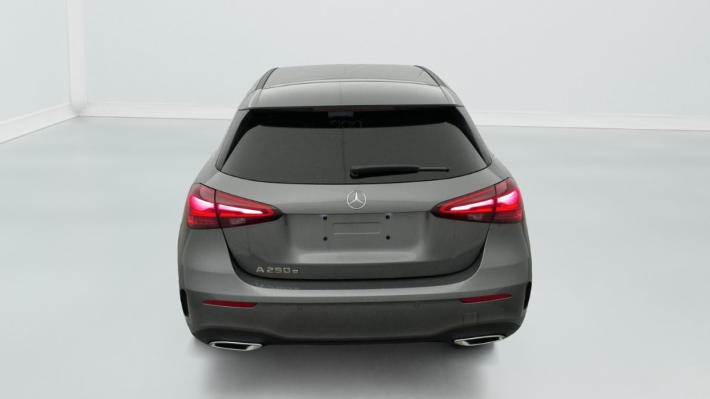 MERCEDES Classe A 250 e Hybrid EQ 8G-DCT AMG Line - ref: 1-367411 - Photo 6