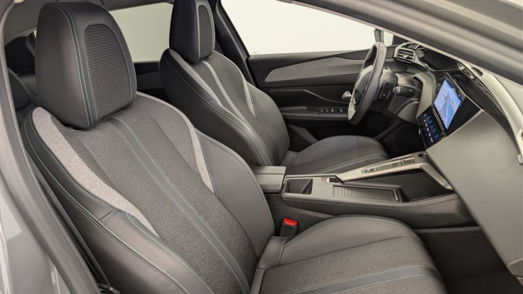 PEUGEOT 408 Hybrid 145 e-DCS6 Allure - ref: 1-369909 - Photo 9