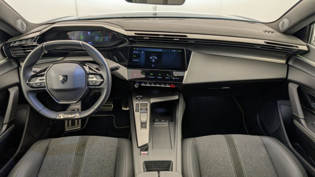 PEUGEOT 408 Hybrid 145 e-DCS6 GT - ref: 1-370026 - Photo 13