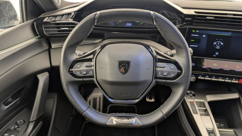 PEUGEOT 408 Hybrid 145 e-DCS6 GT - ref: 1-370026 - Photo 14