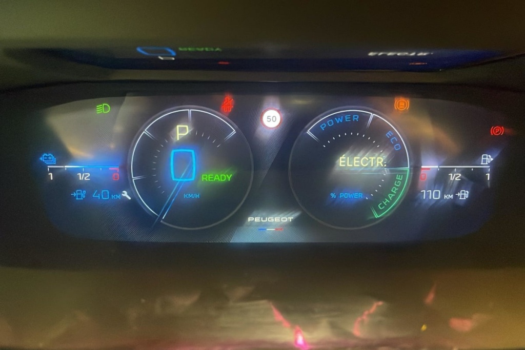 PEUGEOT 408 PHEV 225 e-EAT8 GT - ref: 1-370078 - Photo 9