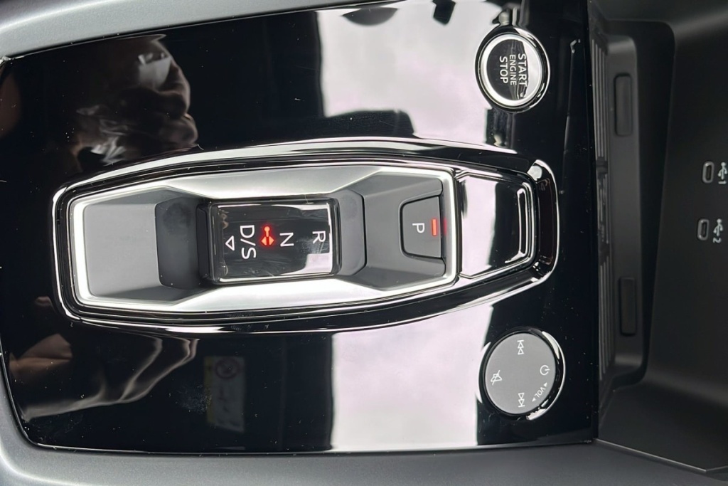 AUDI A3 Sportback 45 TFSI E HYBRIDE RECHARGEABLE 272 S TRONIC 6 S LINE - ref: 1-372751 - Photo 14