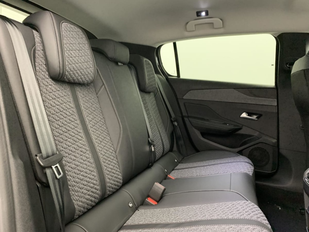 PEUGEOT 308 Hybrid 145 e-DCS6 Allure - ref: 1-374358 - Photo 10
