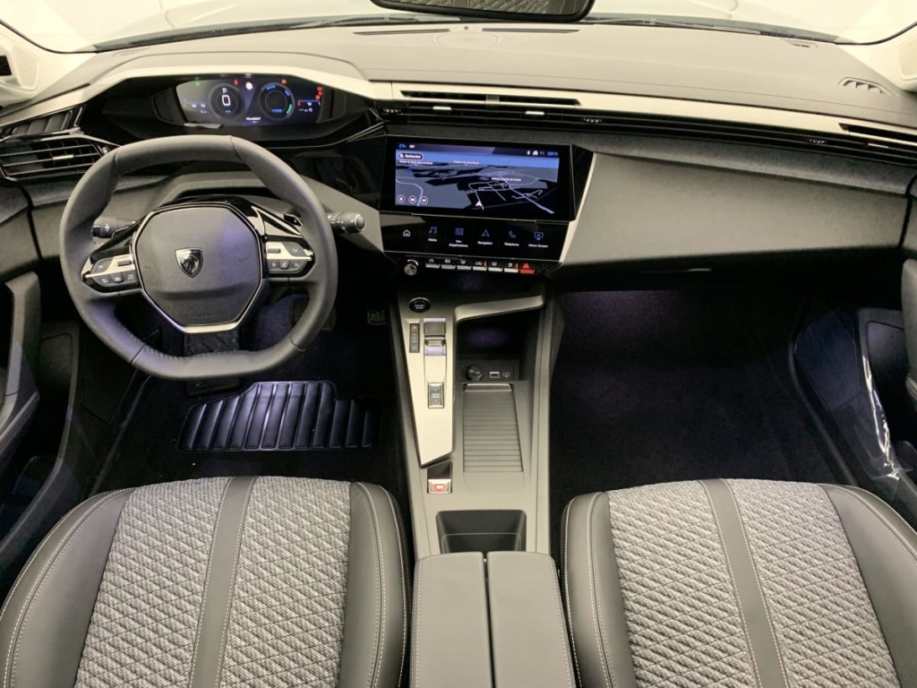 PEUGEOT 308 Hybrid 145 e-DCS6 Allure - ref: 1-374358 - Photo 12