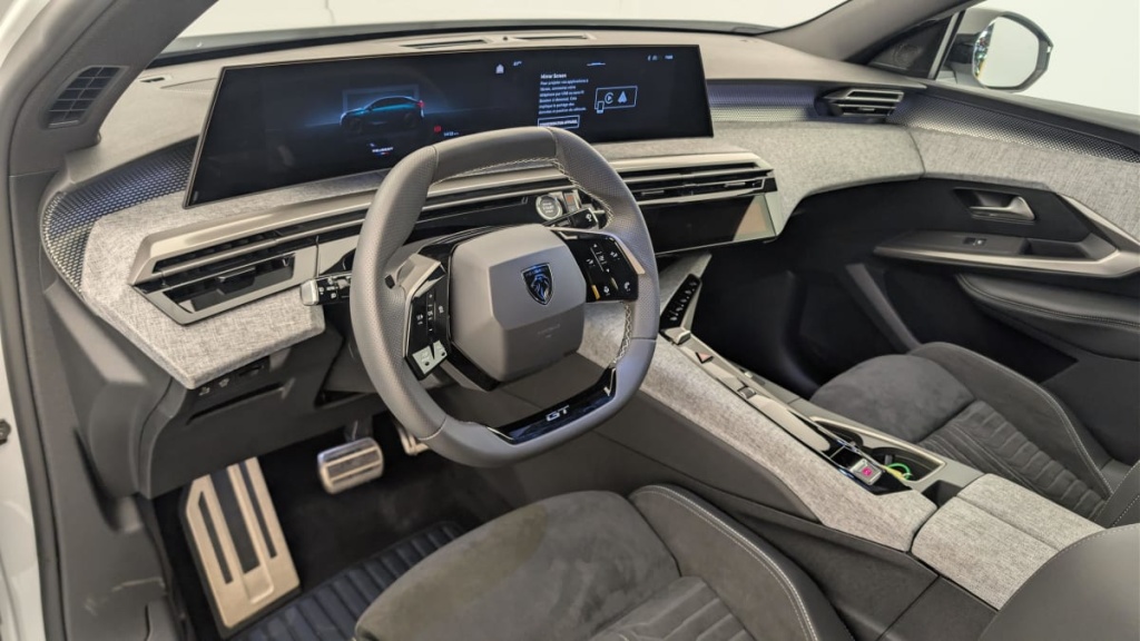 PEUGEOT 3008 Hybrid 145 e-DCS6 GT - ref: 1-376031 - Photo 15