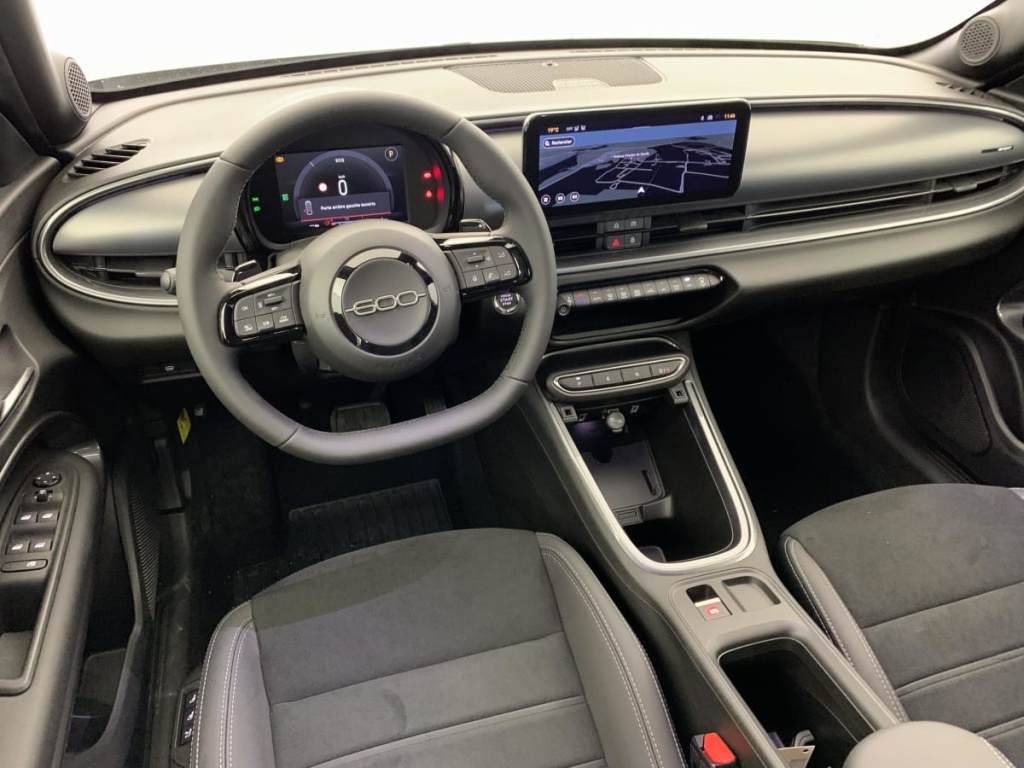 FIAT 600 T-Gen 3 1.2 Hybrid 145ch eDCT6 Sport - ref: 1-376220 - Photo 15