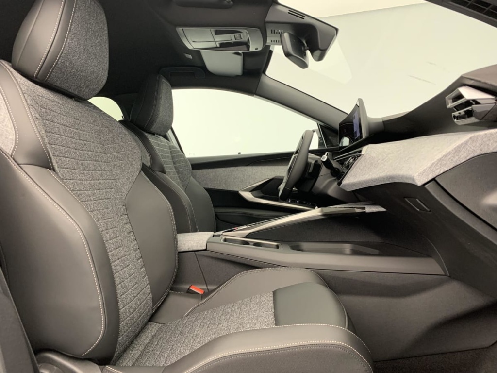 PEUGEOT 5008 Hybrid 145 e-DCS6 Allure - ref: 1-377535 - Photo 9