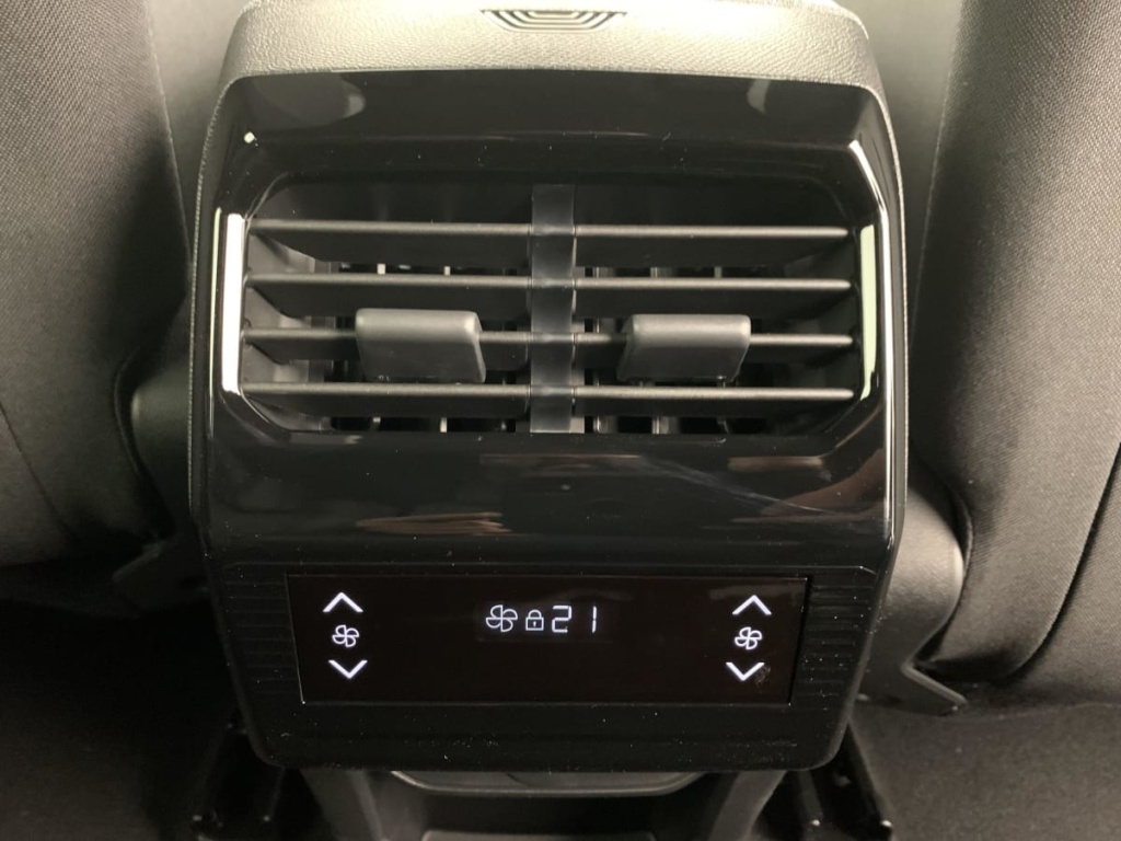 PEUGEOT 5008 Hybrid 145 e-DCS6 Allure - ref: 1-377540 - Photo 20