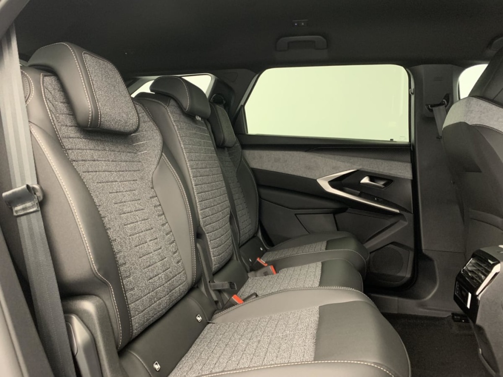 PEUGEOT 5008 Hybrid 145 e-DCS6 Allure - ref: 1-377549 - Photo 10