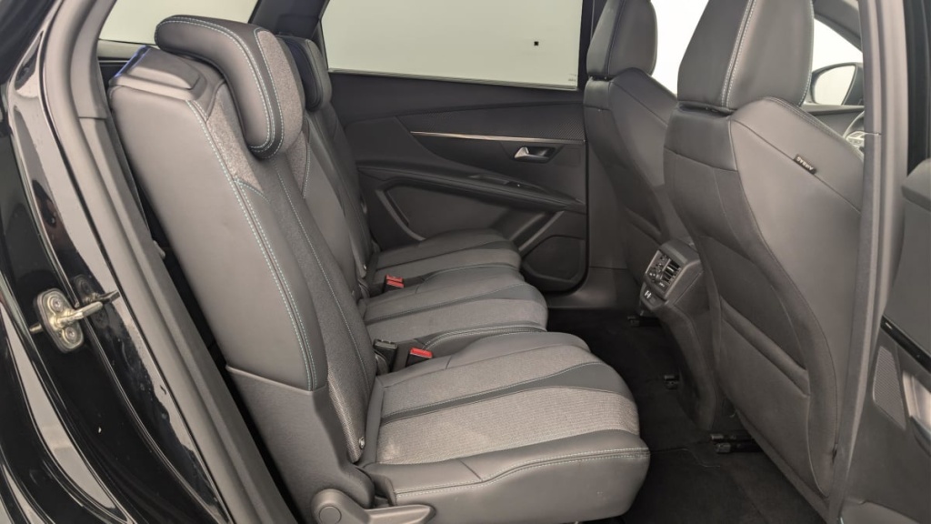 PEUGEOT 5008 Hybrid 136 e-DCS6 Allure Pack - ref: 1-379250 - Photo 10