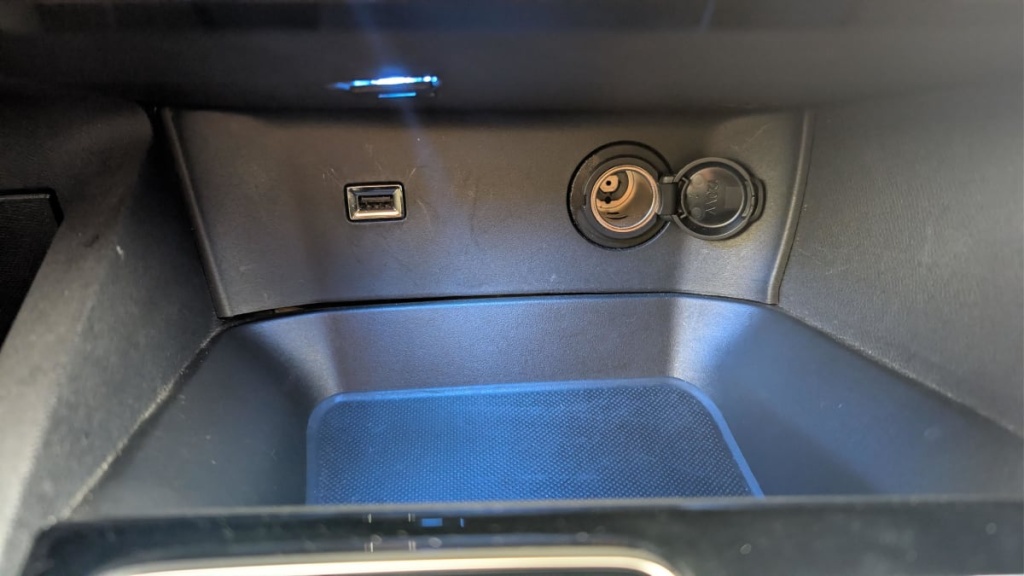 PEUGEOT 5008 Hybrid 136 e-DCS6 Allure Pack - ref: 1-379250 - Photo 20